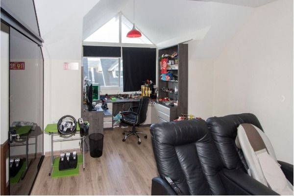 Casa Condominio para Venda - 150m², 4 dormitórios, sendo 2 suites, 2 vagas - Agronomia