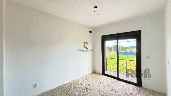 Casa em Porto Alegre, no bairro Hípica, com 3 dormitório(s), e 3 banheiros, à venda.