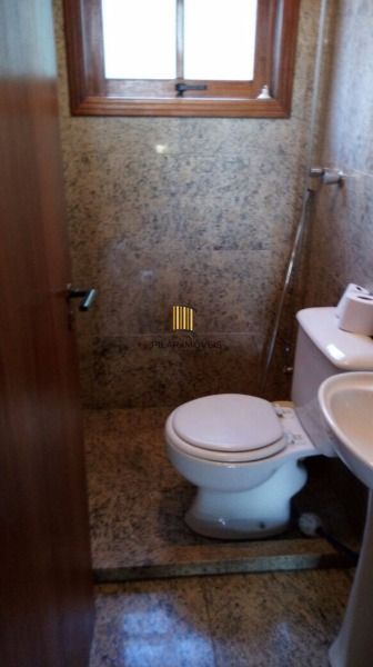 Casa para Venda - 254m², 5 dormitórios, sendo 1 suites, 4 vagas - Ipanema