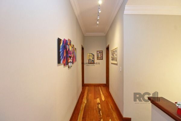 Casa 3 dormitórios no bairro Hípica