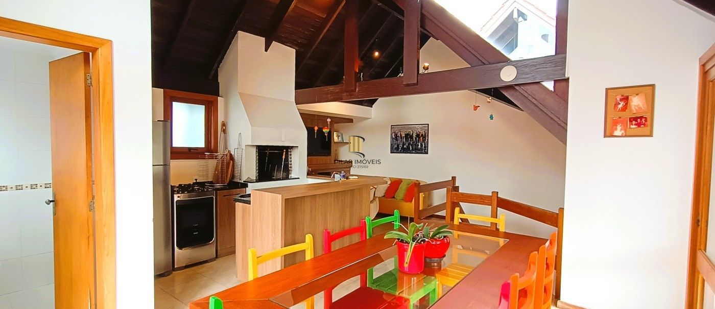 Linda cobertura, 3 quartos, 1 suíte, infra completa no bairro Ipanema, com ofurô.