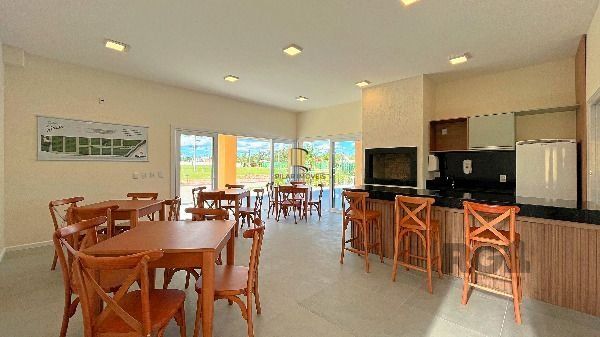 Casa Condominio em Porto Alegre, no bairro Hípica, com 3 dormitório(s), e 3 banheiros, à venda.