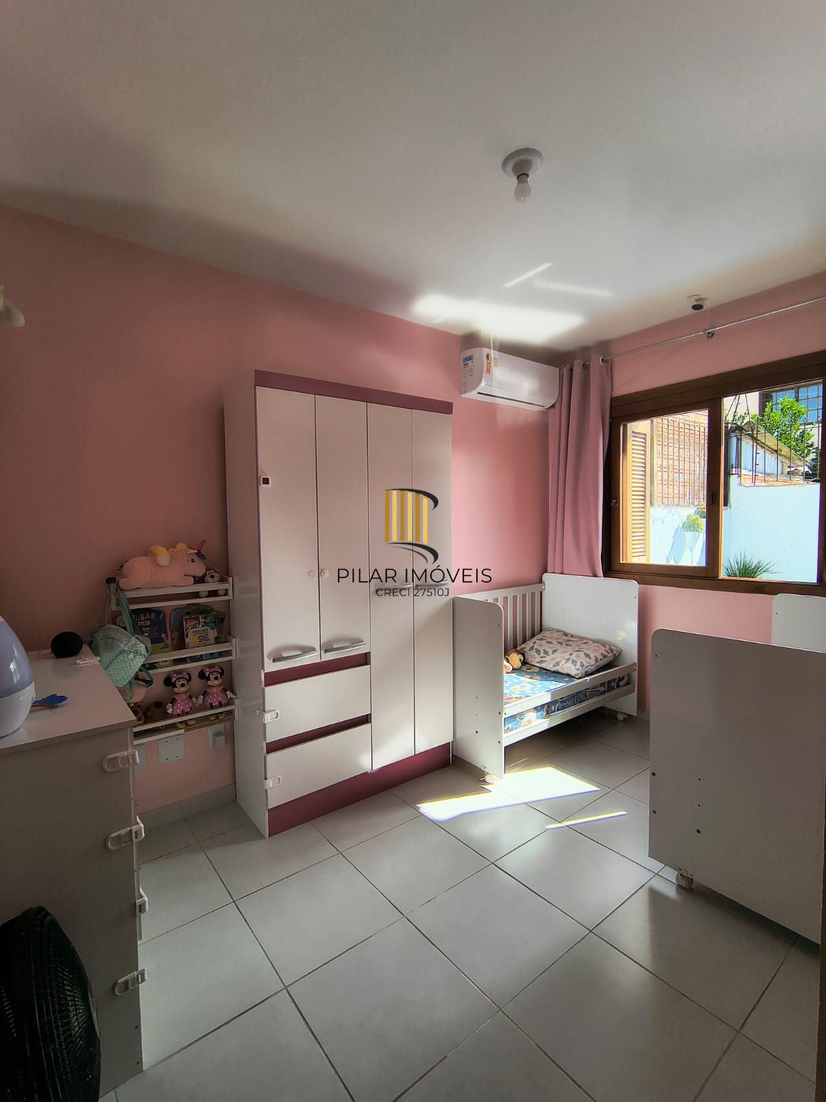 Casa terrea de 3 dormitorios sendo uma suite no bairro Hipica