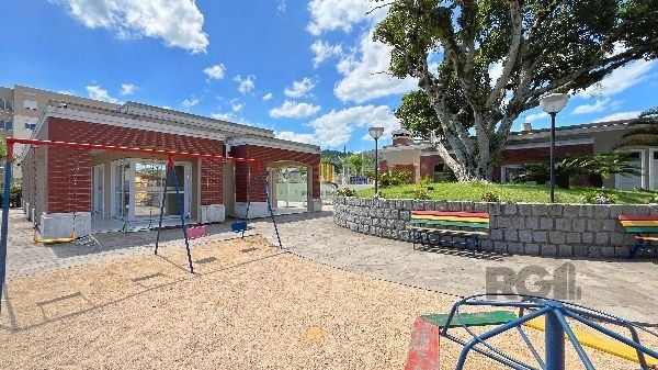 Casa de Condomínio 2 dormitórios no bairro Hípica