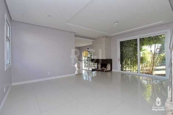 Casa Condominio para Venda - 280m², 3 dormitórios, sendo 1 suites, 5 vagas - Aberta Dos Morros