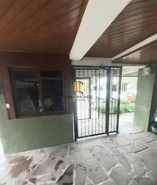 Cobertura em Porto Alegre, no bairro Cristal, com 3 dormitório(s), e 3 banheiros, à venda.