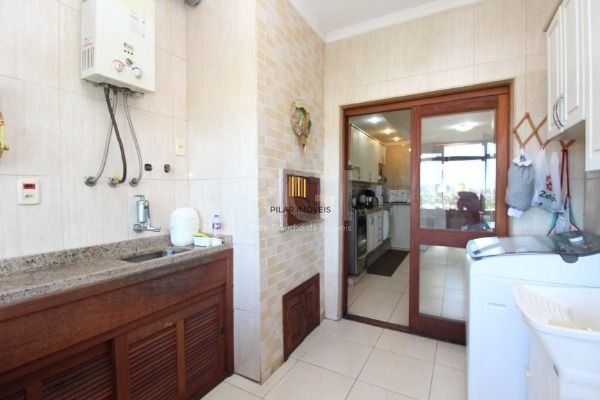 Casa para Venda - 382m², 6 dormitórios, sendo 2 suites, 4 vagas - Ipanema
