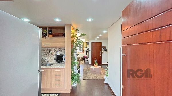 Casa em Porto Alegre, no bairro Hípica, com 3 dormitório(s), e 3 banheiros, à venda.