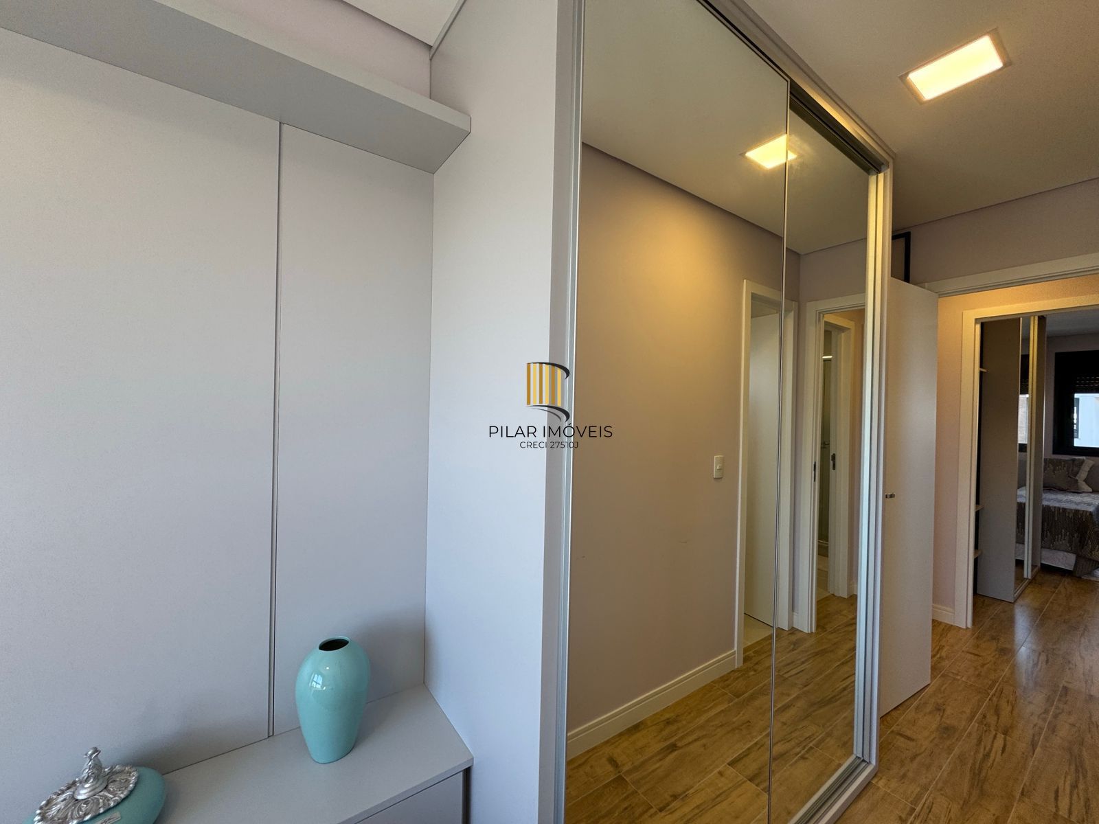 Apartamento 100 % Mobiliado, decorado, 2 dormitórios, 2 vagas , 68m² privativos