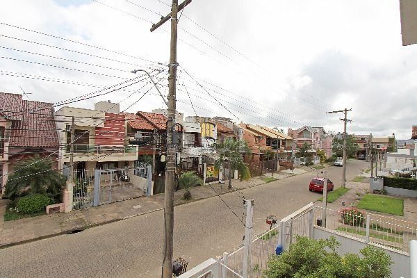 Casa para Venda - 150m², 4 dormitórios, sendo 2 suites  com uma no térreo, 2 vagas - Lagos De Nova Ipanema