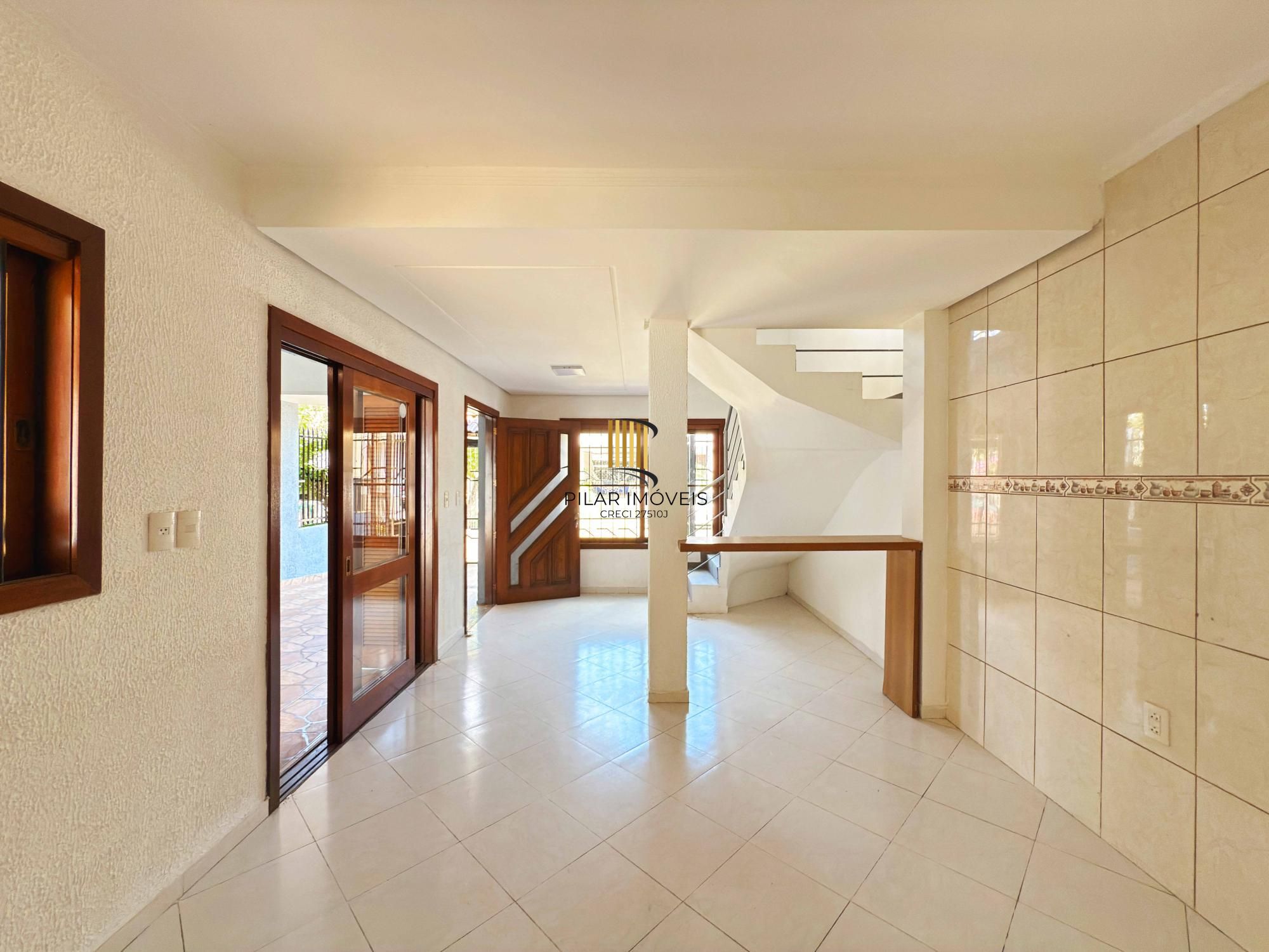 Casa 2 dormitórios no bairro Hípica