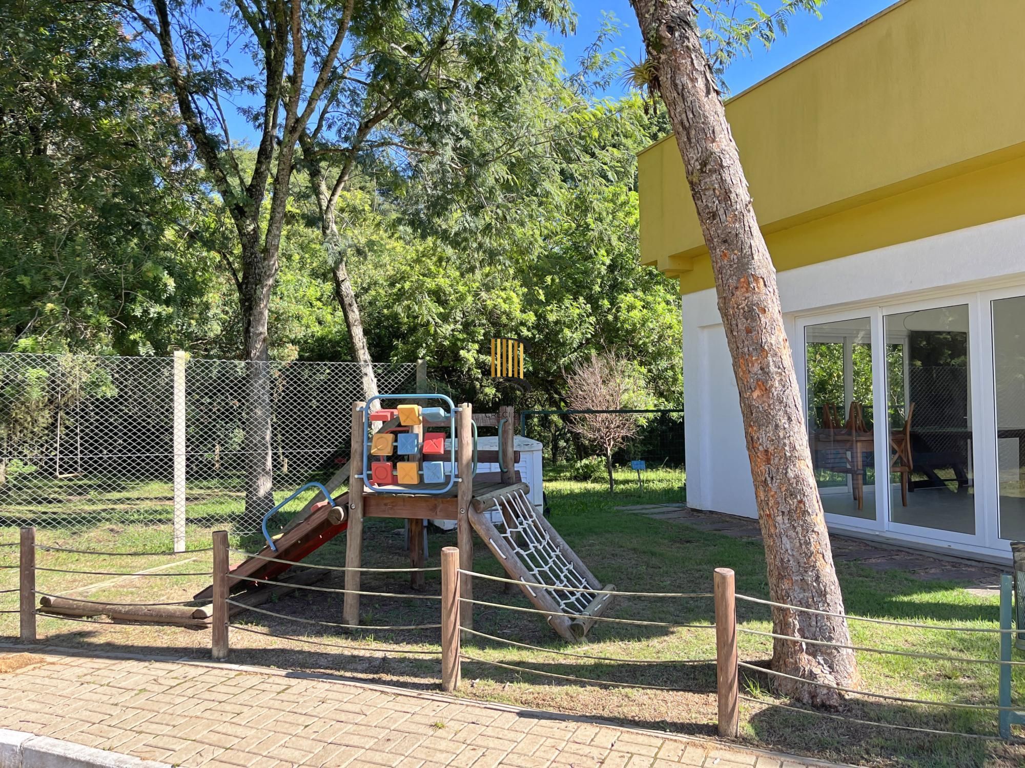 Casa de Condomínio 3 dormitórios no bairro Campo Novo
