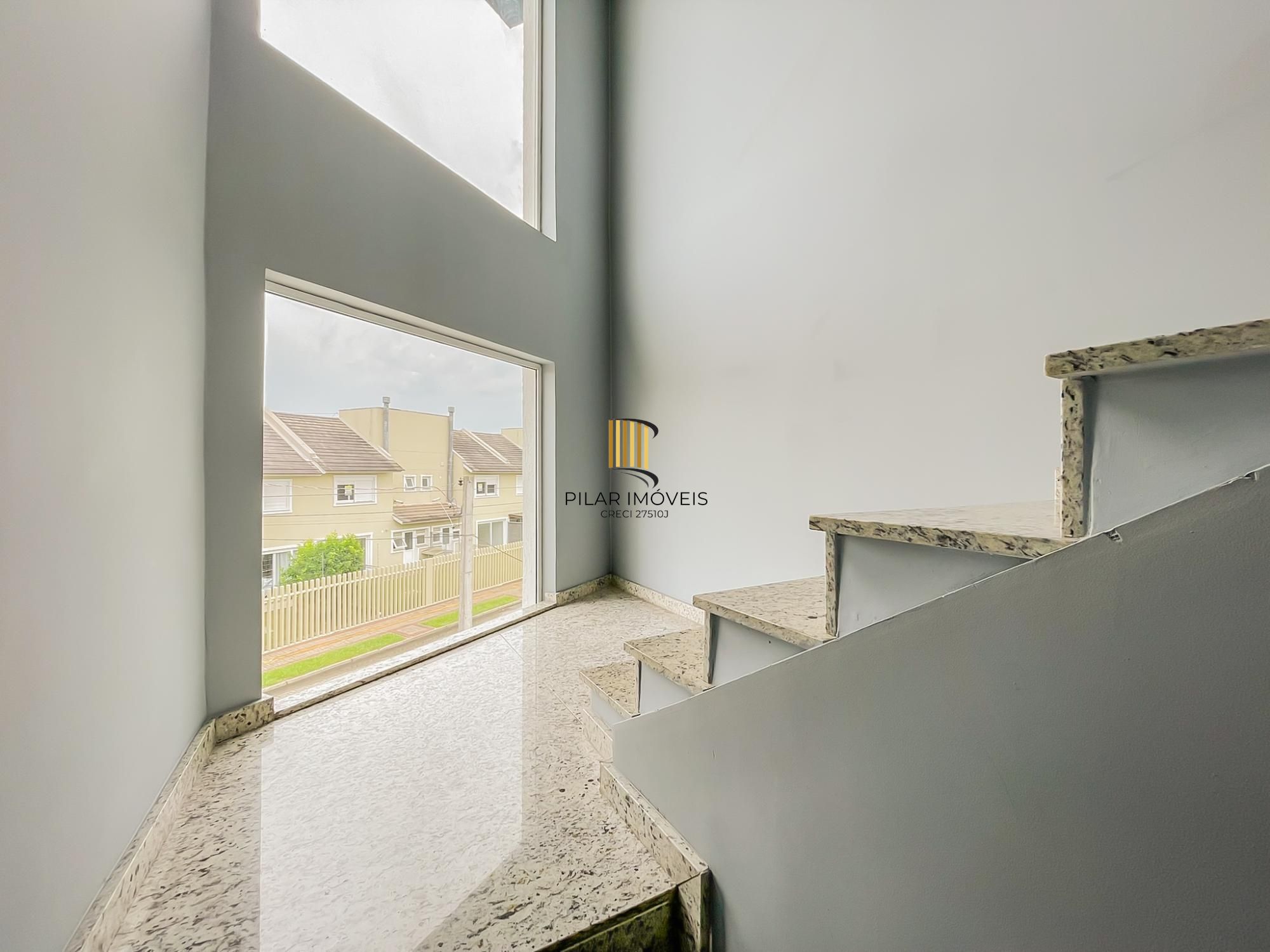 Casa 3 dormitórios no bairro Hípica