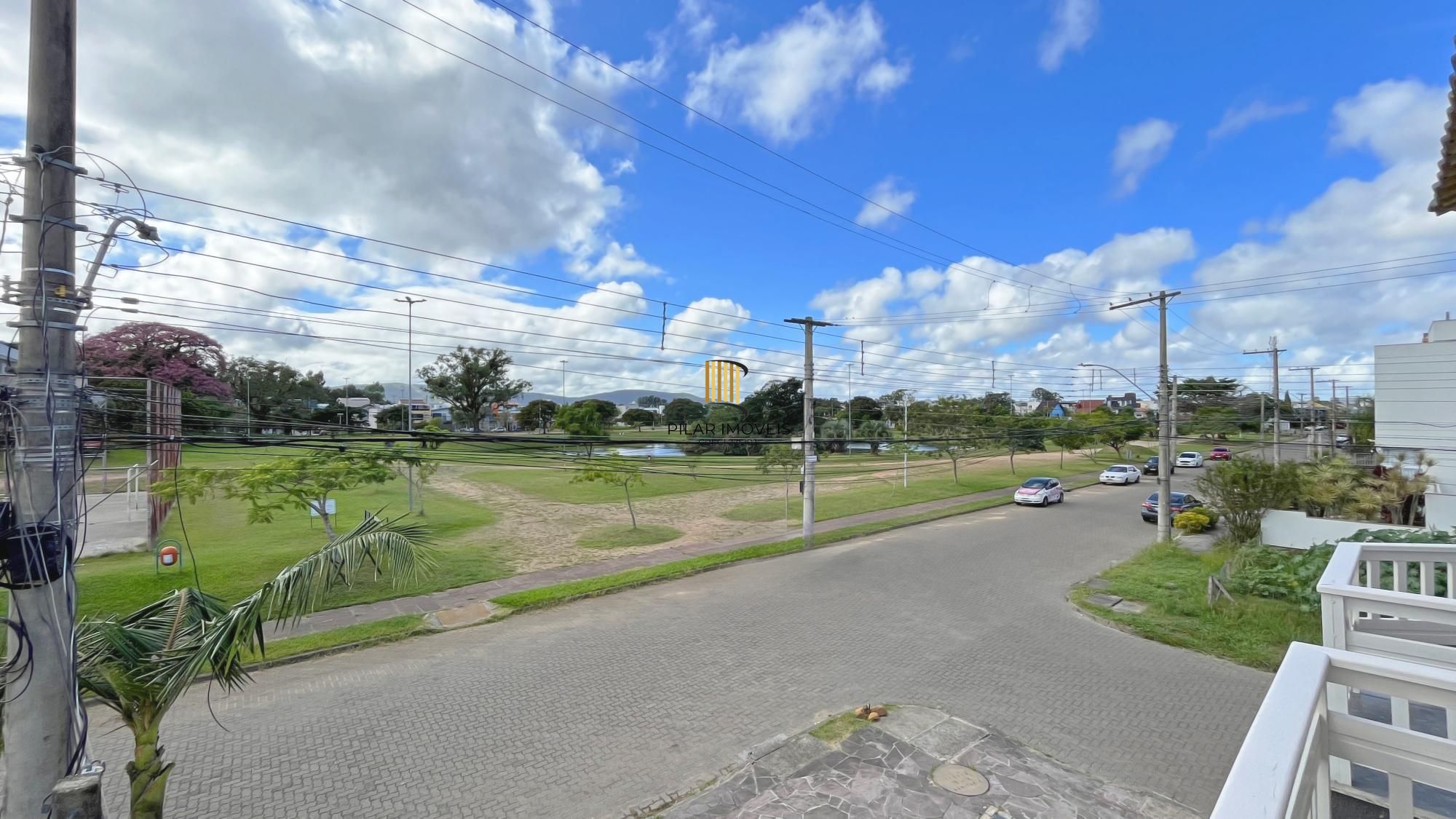 Casa 3 dormitórios no bairro Hípica