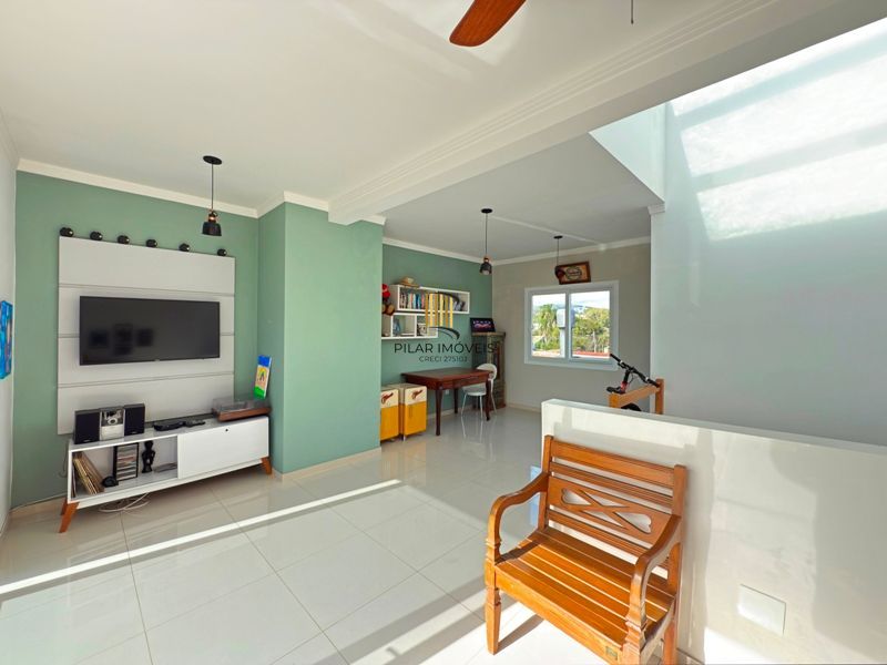 Casa com vista para o Rio e 3 dormitórios