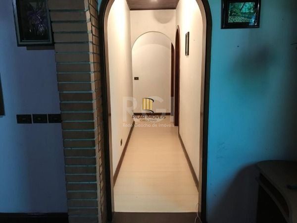 Sítio em Porto Alegre, no bairro Vila Nova, com 3 dormitório(s), à venda.