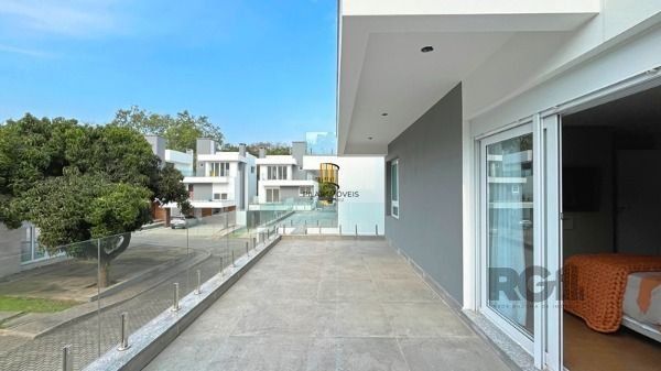 Casa Condominio para Venda - 364m², 3 dormitórios, sendo 3 suites, 2 vagas - Pedra Redonda