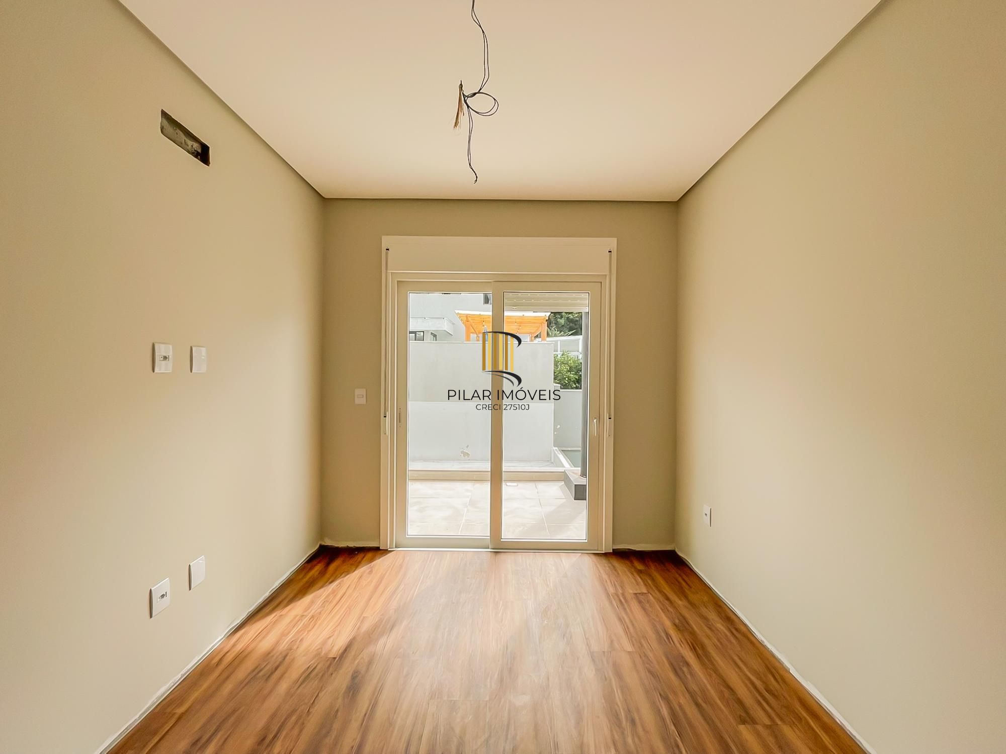 No Mirante do Lago, excelente residência com 3 suítes