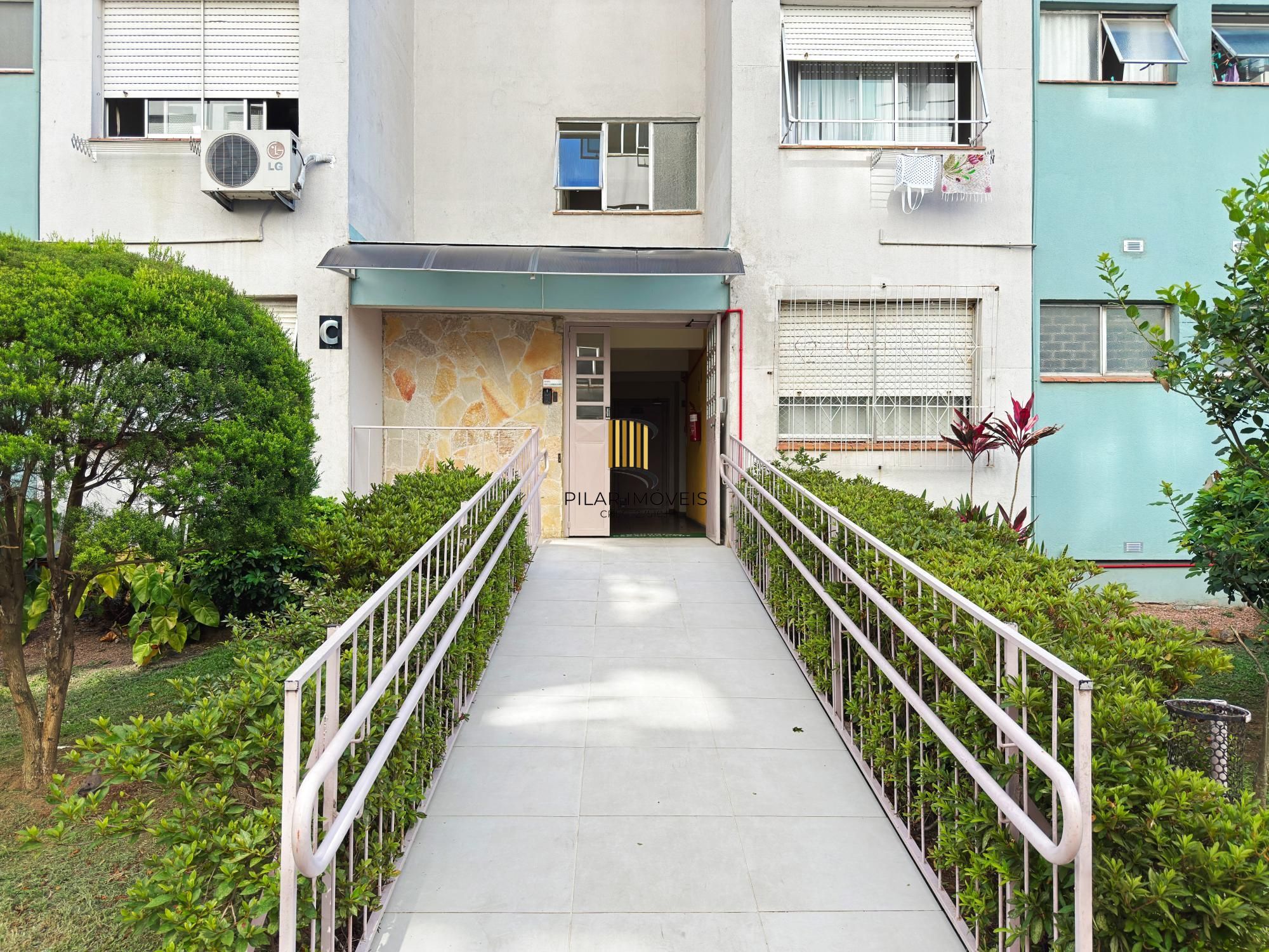 Apartamento 2 dormitórios no bairro Sarandi