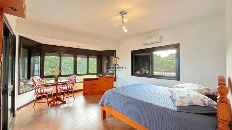 Altos do lago- 455 m² de área privativa, 3 d, 3 vagas , piscina , Linda e ampla casa em condomínio.