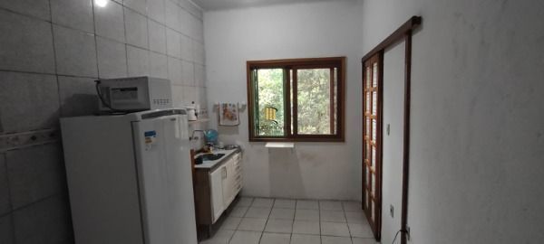 Casa em Porto Alegre, no bairro Espírito Santo, com 3 dormitório(s), e 3 banheiros, à venda.