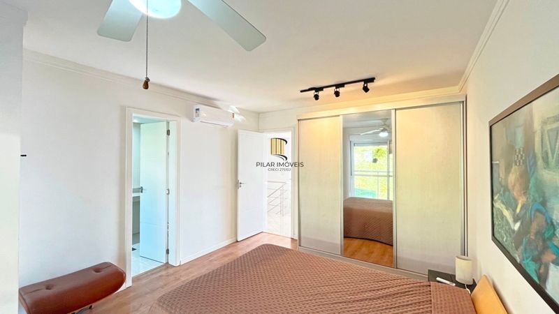 Casa de Condomínio 4 dormitórios no bairro Praia de Belas