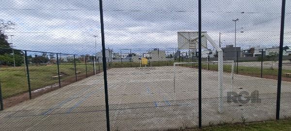Casa em Porto Alegre, no bairro Hípica, com 2 dormitório(s), e 2 banheiros, à venda.