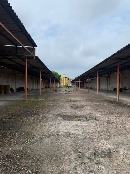 Terreno em Porto Alegre, no bairro Camaquã, à venda.