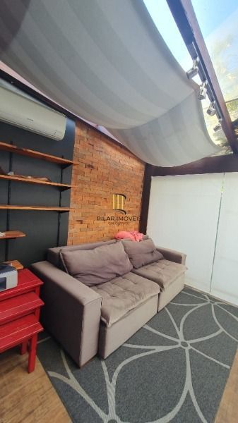 Casa em Porto Alegre, no bairro Espírito Santo, com 3 dormitório(s), e 3 banheiros, à venda.