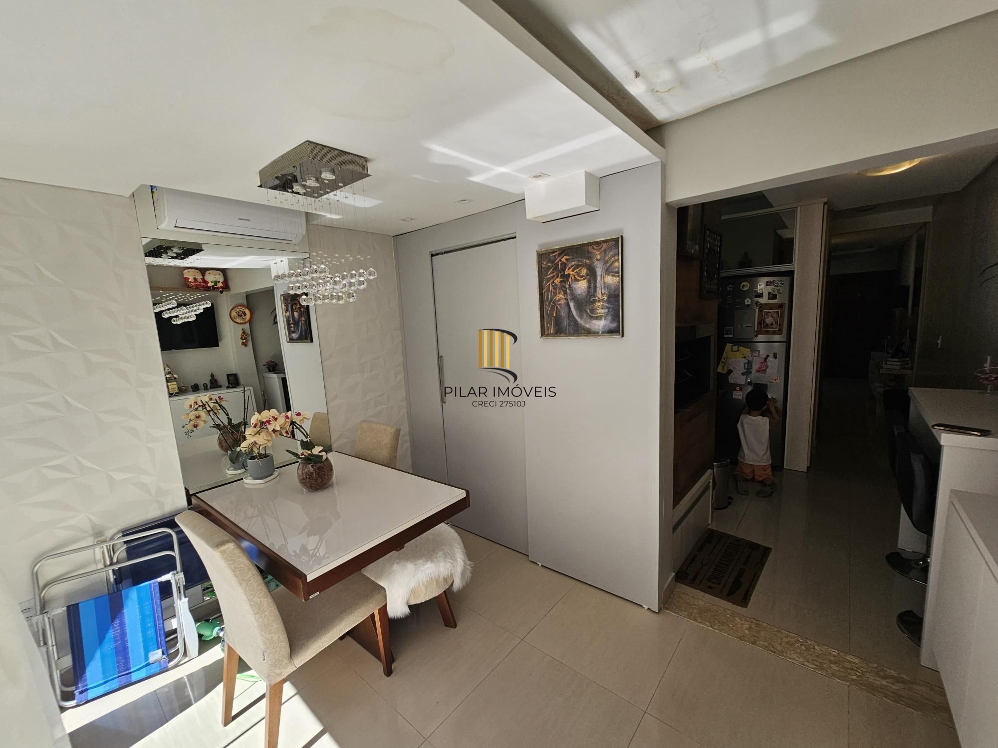 Sobrado em condomínio fechado