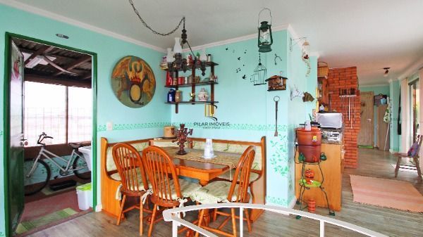 Cobertura em Porto Alegre, no bairro Petrópolis, com 3 dormitório(s), e 3 banheiros, à venda.