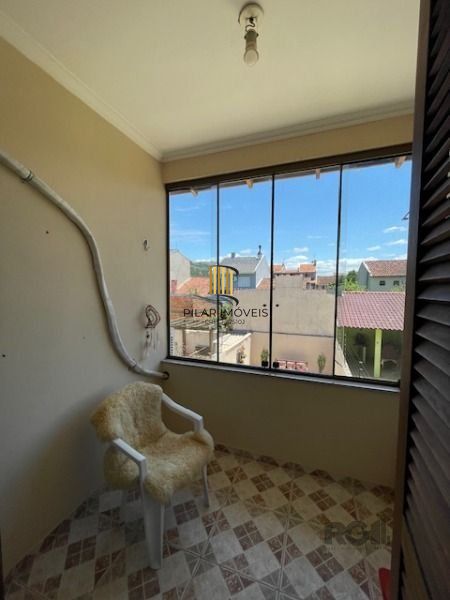 Casa em Porto Alegre, no bairro Hípica, com 3 dormitório(s), e 3 banheiros, à venda.
