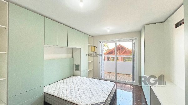 Casa Condominio em Porto Alegre, no bairro Hípica, com 3 dormitório(s), e 3 banheiros, à venda.