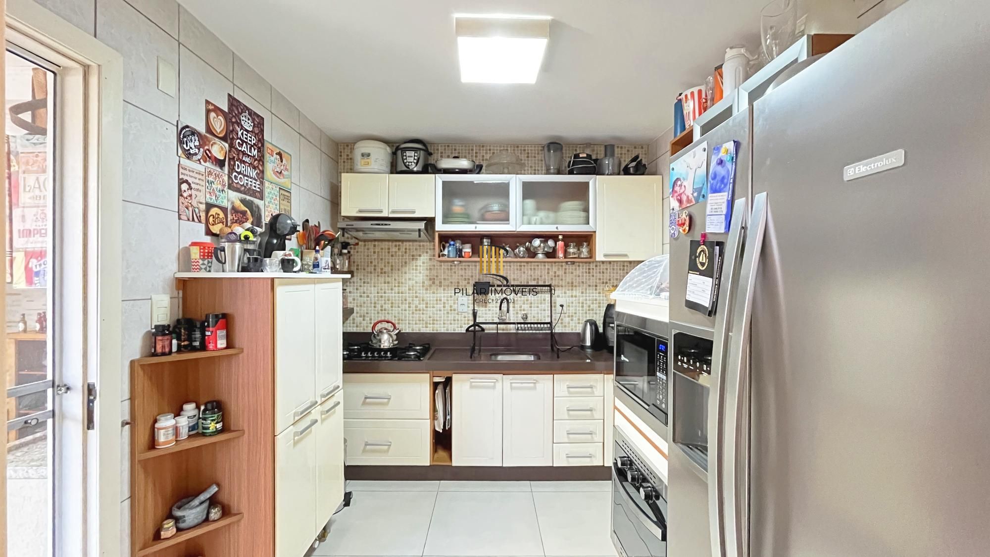 Casa de Condomínio 3 dormitórios no bairro Guarujá