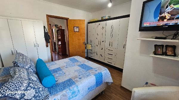 Casa 2 dormitórios no bairro Hípica