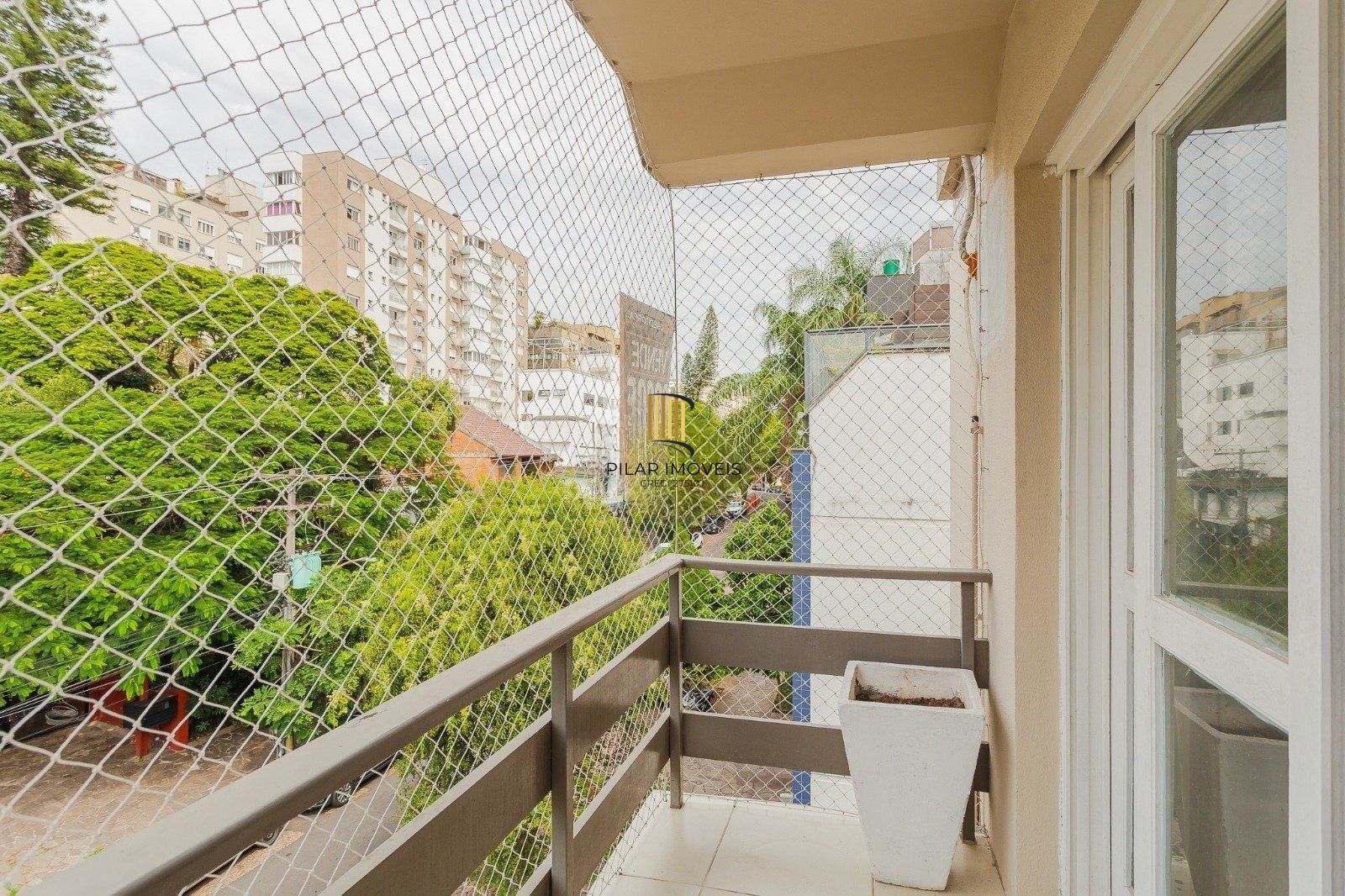 Cobertura com 2 dormitórios, sacada com vista definitiva