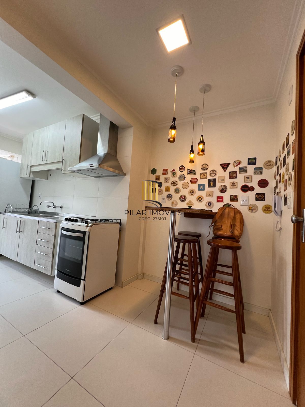 Apartamento para venda locado, 3 quartos, localizado na rua Vicente da Fontoura