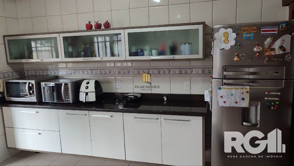 Casa com 3 dormitórios na Rua, Paulo Madureira Coelho, proximo ao novo Cesto, Morro Santana