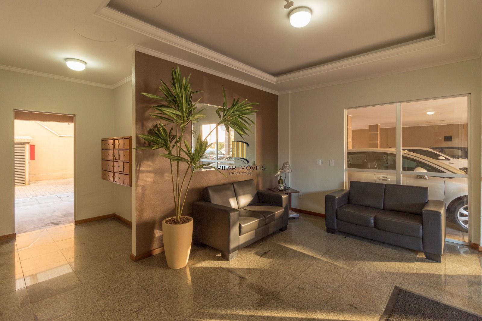 Apartamento 2 dormitórios com sacada e vaga no Jardim Lindoia