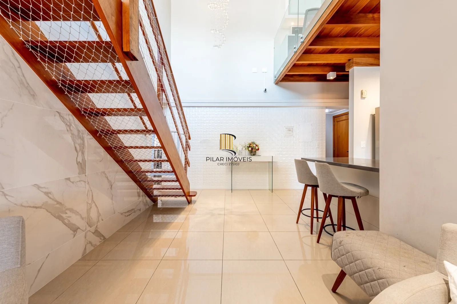 Apto Garden Duplex com 160m², 3 quartos, 1 suíte, 2 vagas, no bairro Rio Branco