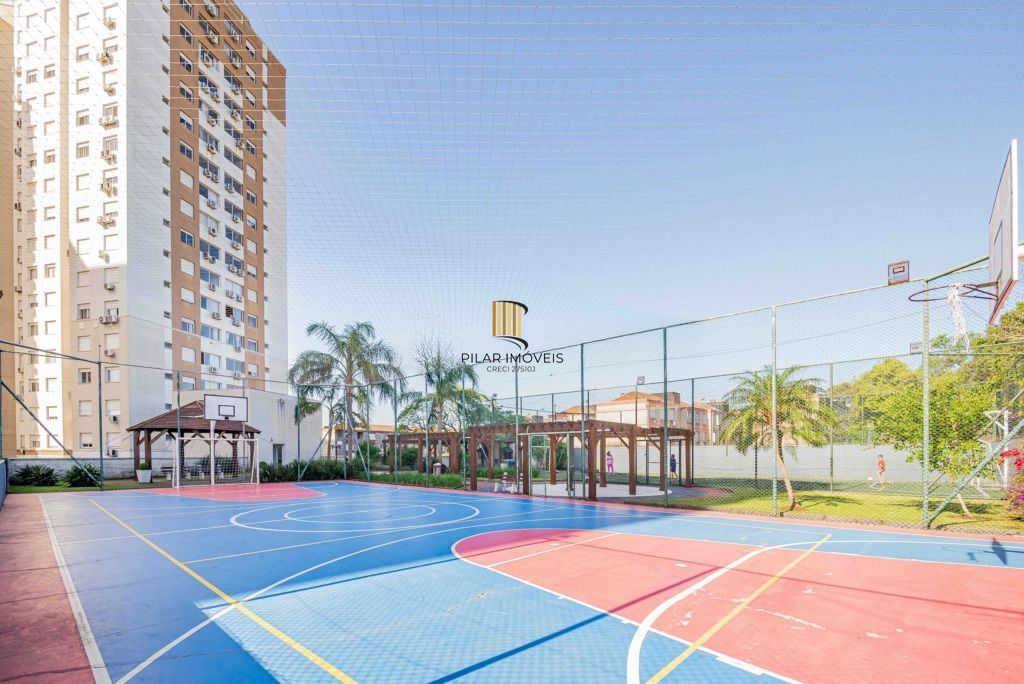 Apartamento semi-mobiliado com suíte e infraestrutura completa