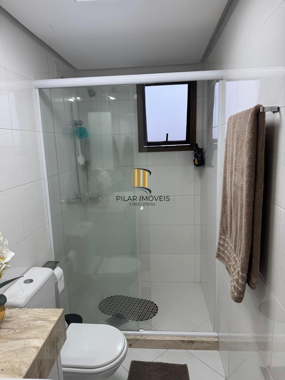 Semi-mobiliado, 3 dormitórios, 2 vagas lado a lado - Jardim Planalto