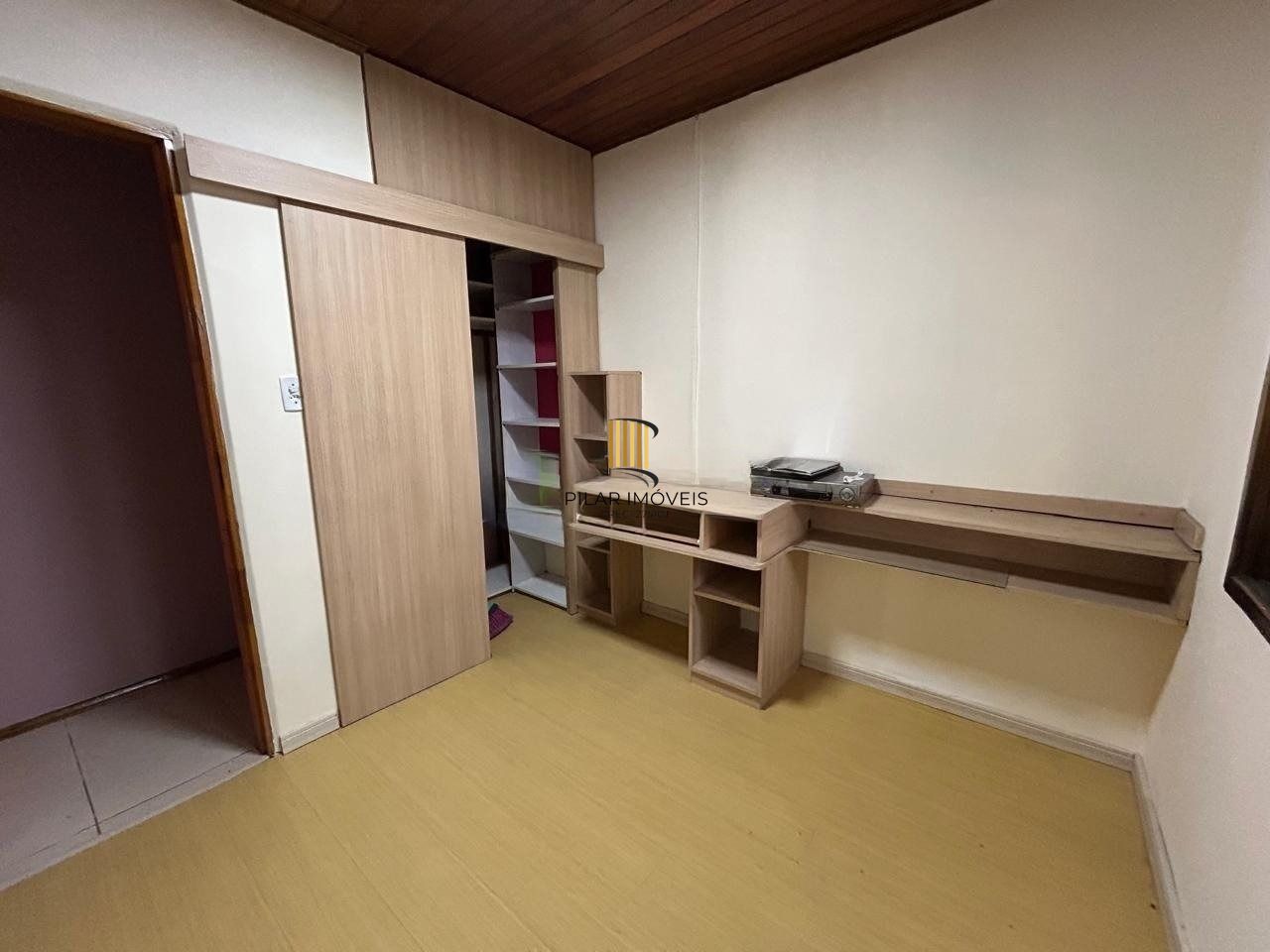 Casa 3 dormitórios com suíte e pátio no Jardim Planalto