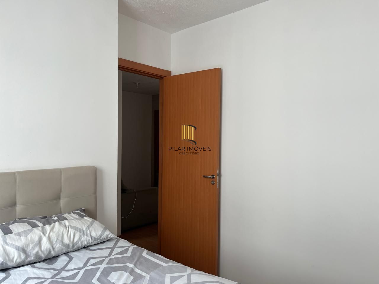 Apartamento com 2 dormitórios e vaga na Protásio Alves