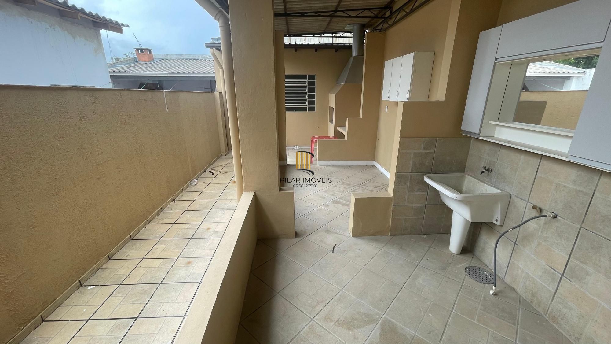 Casa com 3 quartos, espaço gourmet com churrasqueira, Bairro São Geraldo