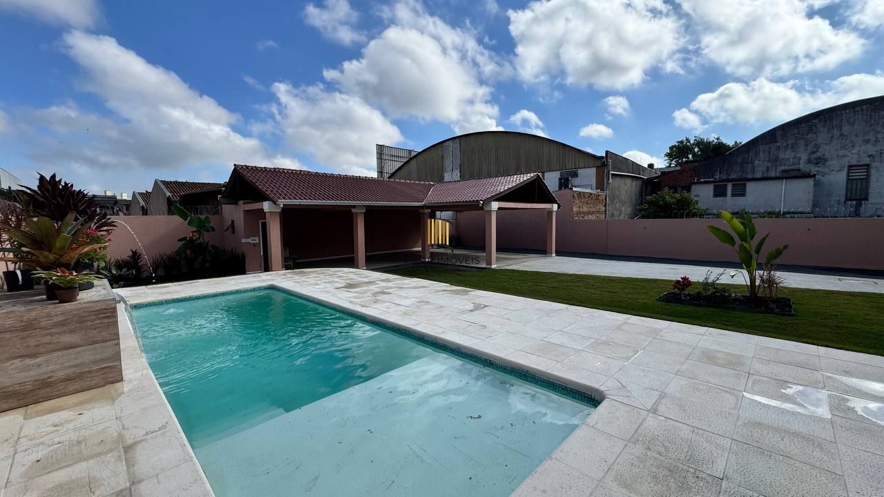 Casa 5 dormitórios no bairro Vila Nova