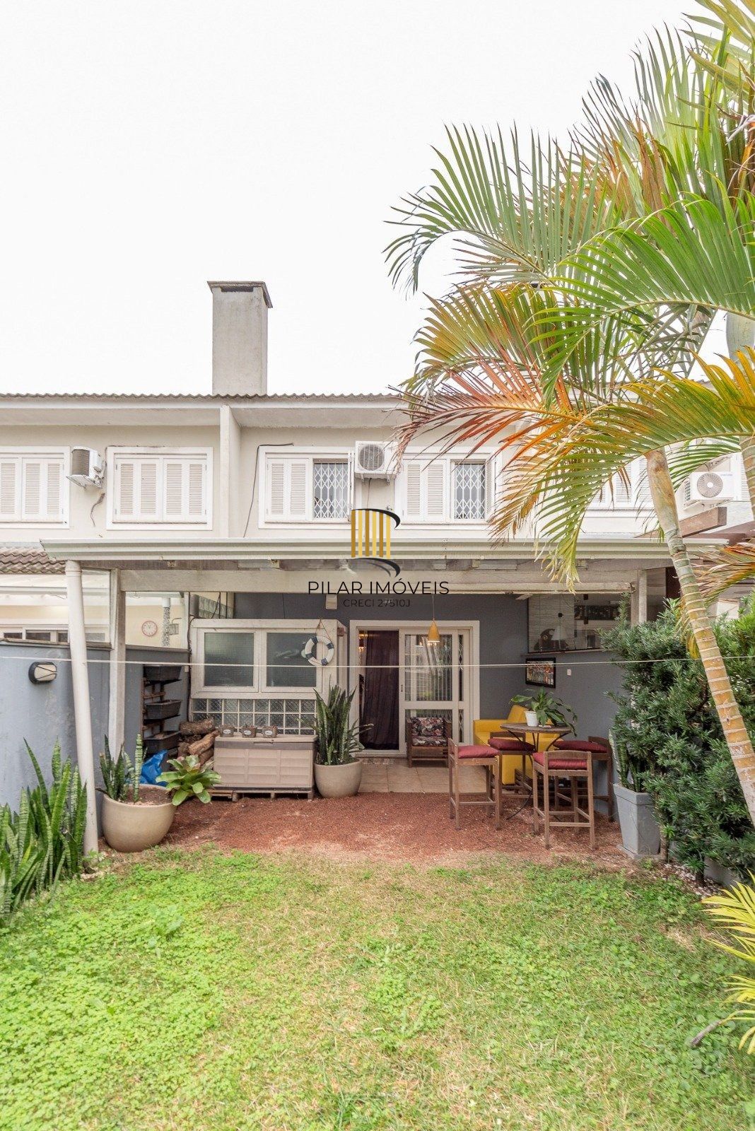 Casa com 3 dormitórios, suíte, pátio com spa, 3 vagas, Rua do Pampa - Ecoville