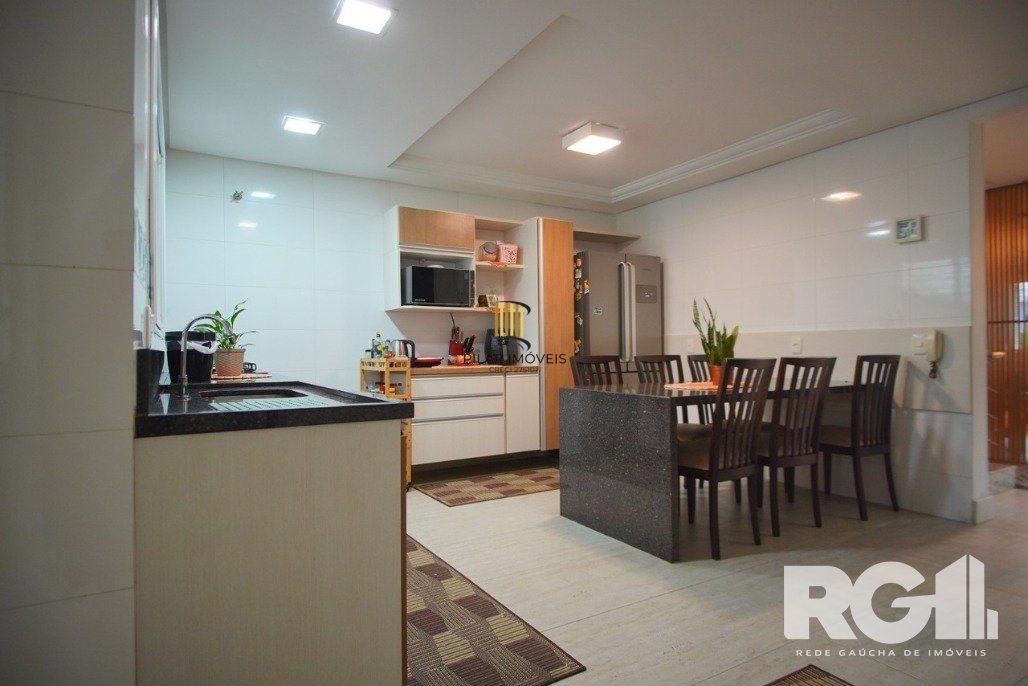 Casa 3 dormitórios no bairro Jardim Lindóia