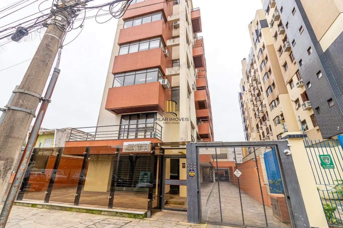 Sala a com 40m² privativos vaga e elevador, na Rua Barão do Gravataí, Menino Deus - Porto Alegre.