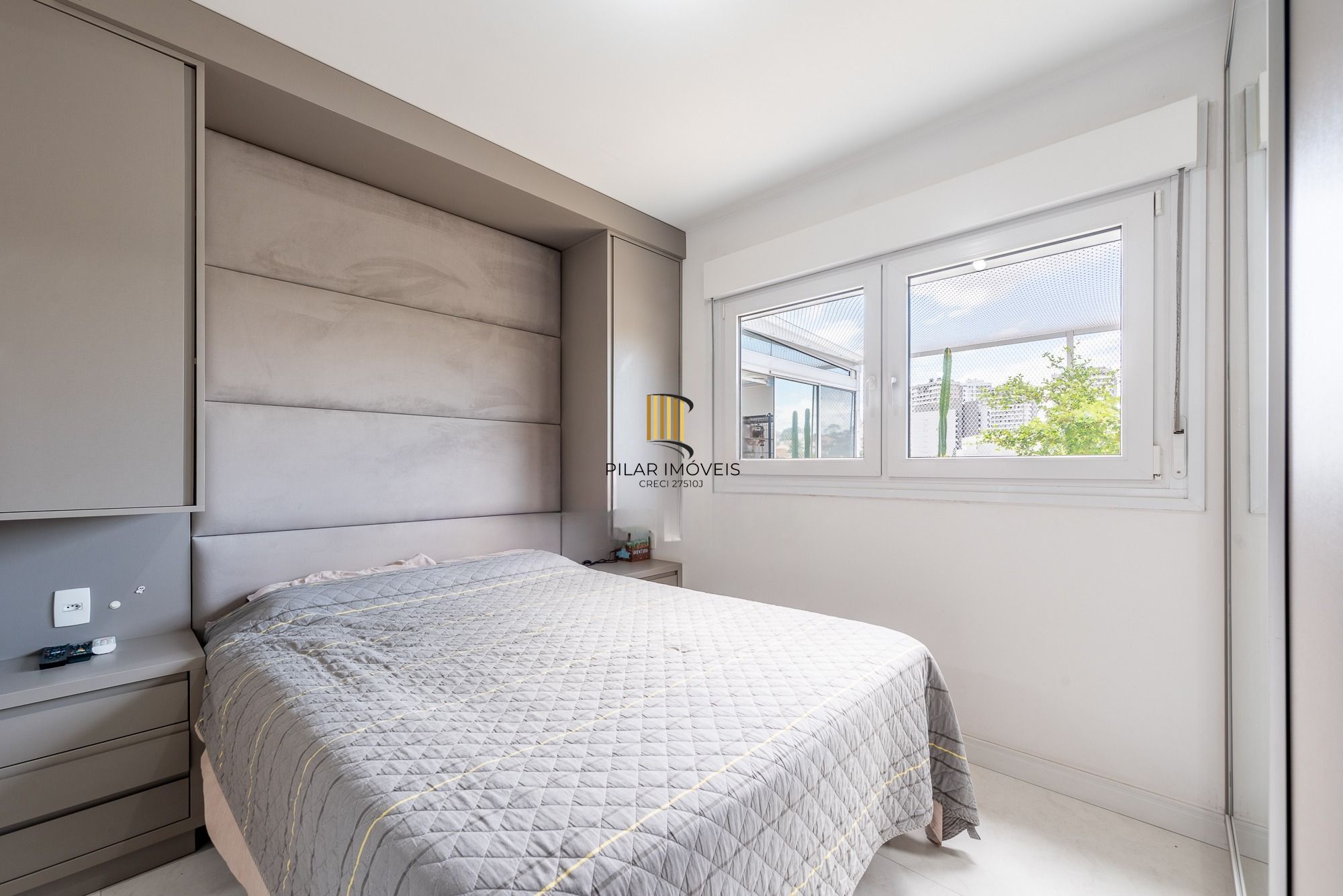 Apartamento Garden mobiliado, com 180 m² privativos, no bairro Chácara das Pedras